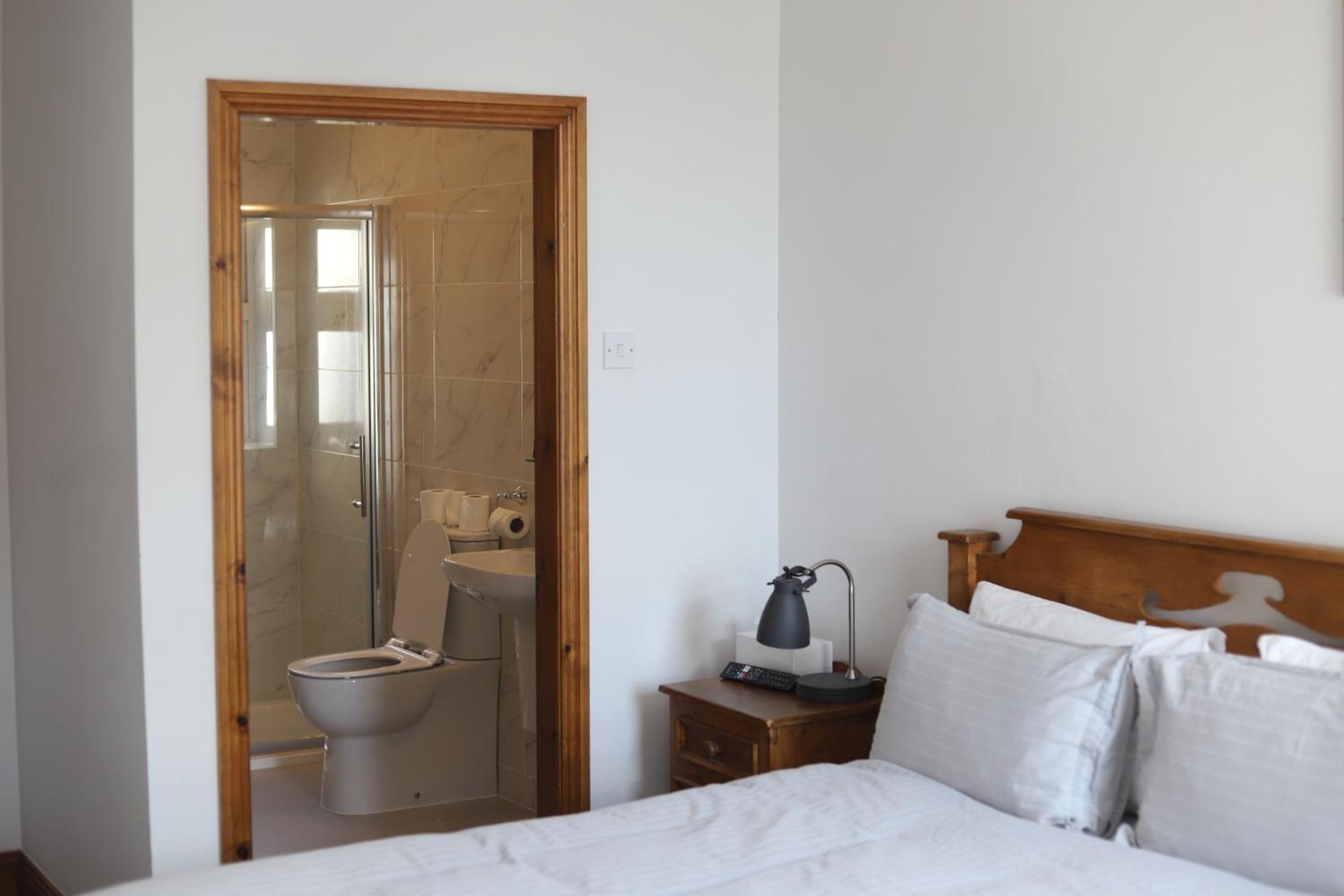 Ashes Seafood Restaurant Accommodation Ντίνγκλε Εξωτερικό φωτογραφία